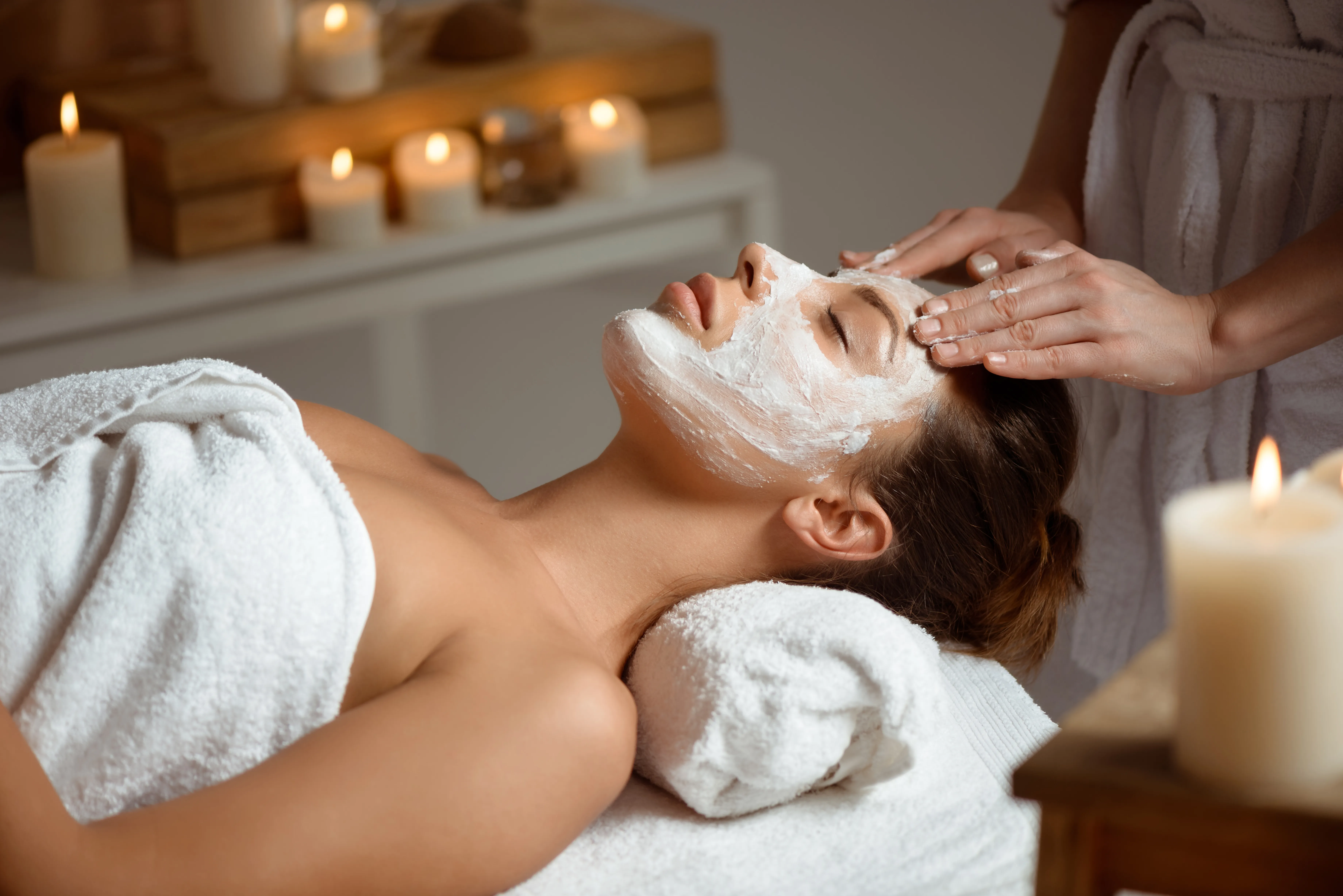 young-woman-mask-face-relaxing-spa-salon.webp