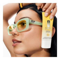 Clinique Uv Solutions Hydrating Nemlendirici Güneş Kremi SPF50 40 ml - 2