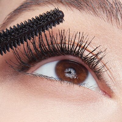Maybelline New York Lash Sensational Sky High Waterproof Suya Dayanıklı Maskara - 3