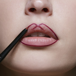 Maybelline New York Color Sensational Dudak Kalemi - 92 Divine Wine - 3