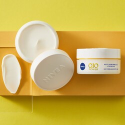 Nivea Q10 Kırışıklık Karşıtı Power Sıkılaştırıcı Spf 15 Gündüz Bakım Kremi 50 ml - 2